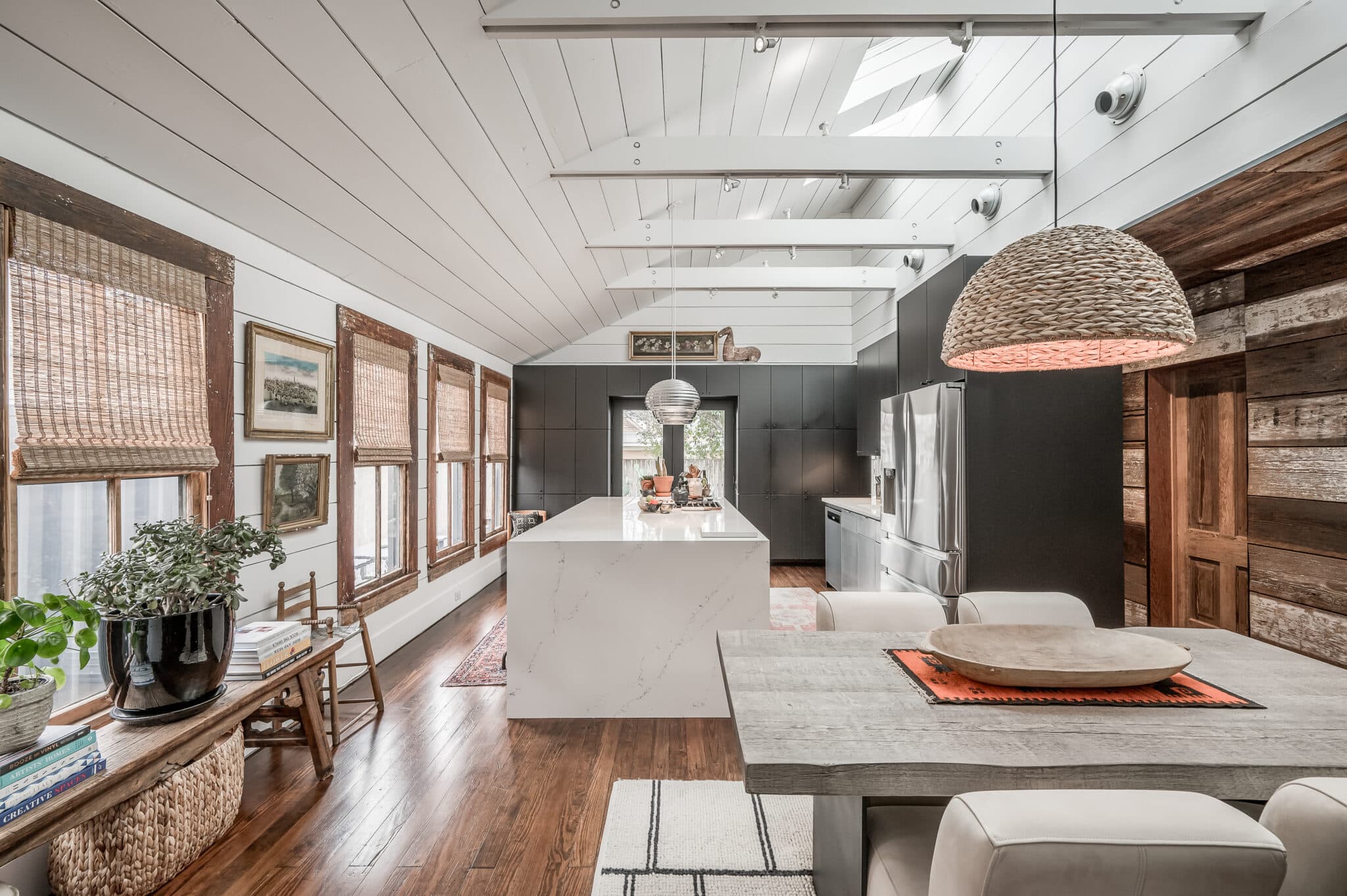 contemporary Houston kitchen with island
